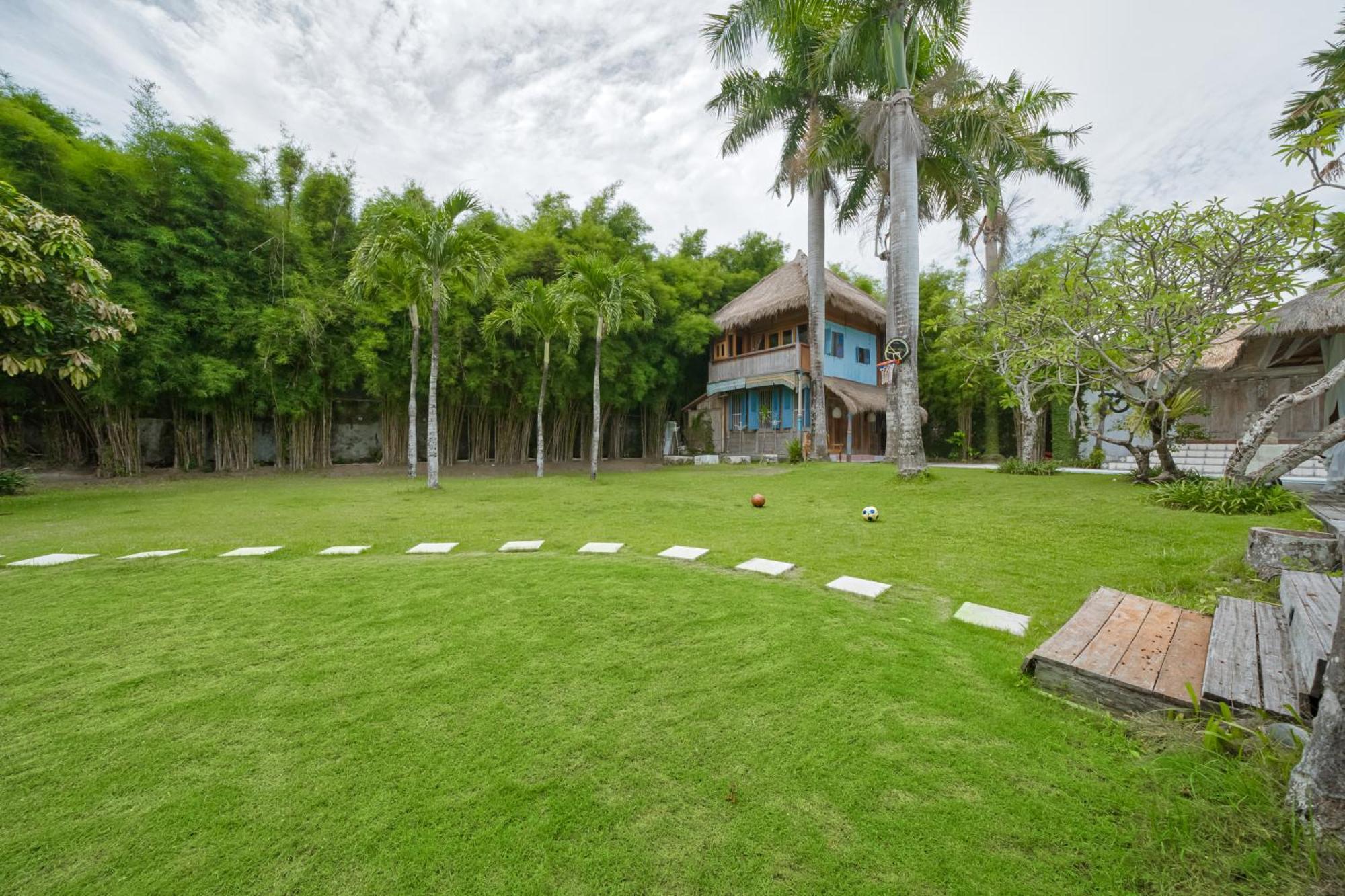 Villa Kalis, 10 Bedroom Family And Group Villa Seminyak Kültér fotó