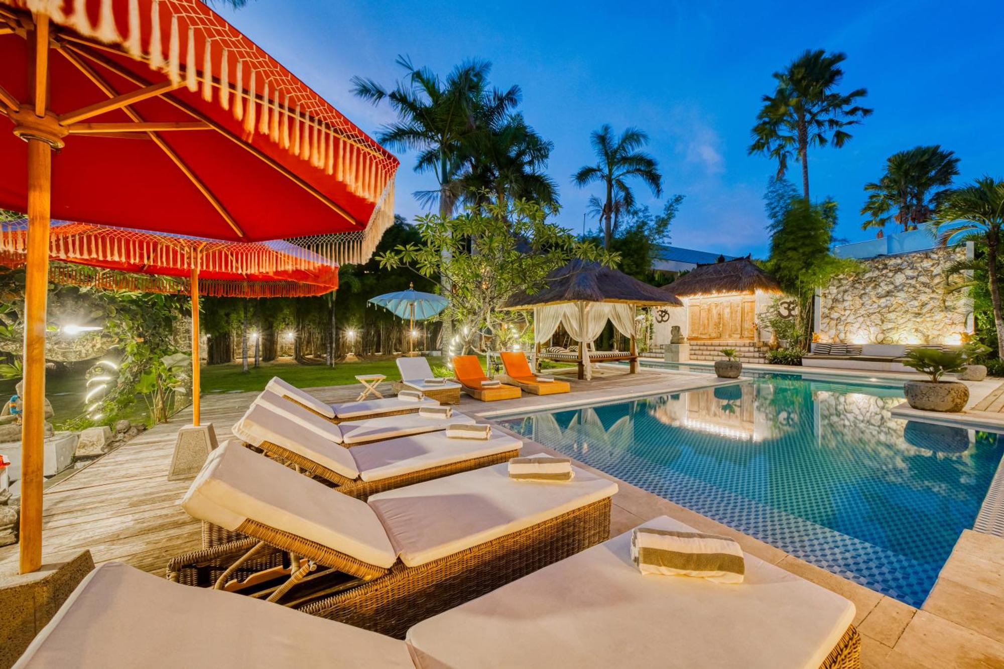 Villa Kalis, 10 Bedroom Family And Group Villa Seminyak Kültér fotó